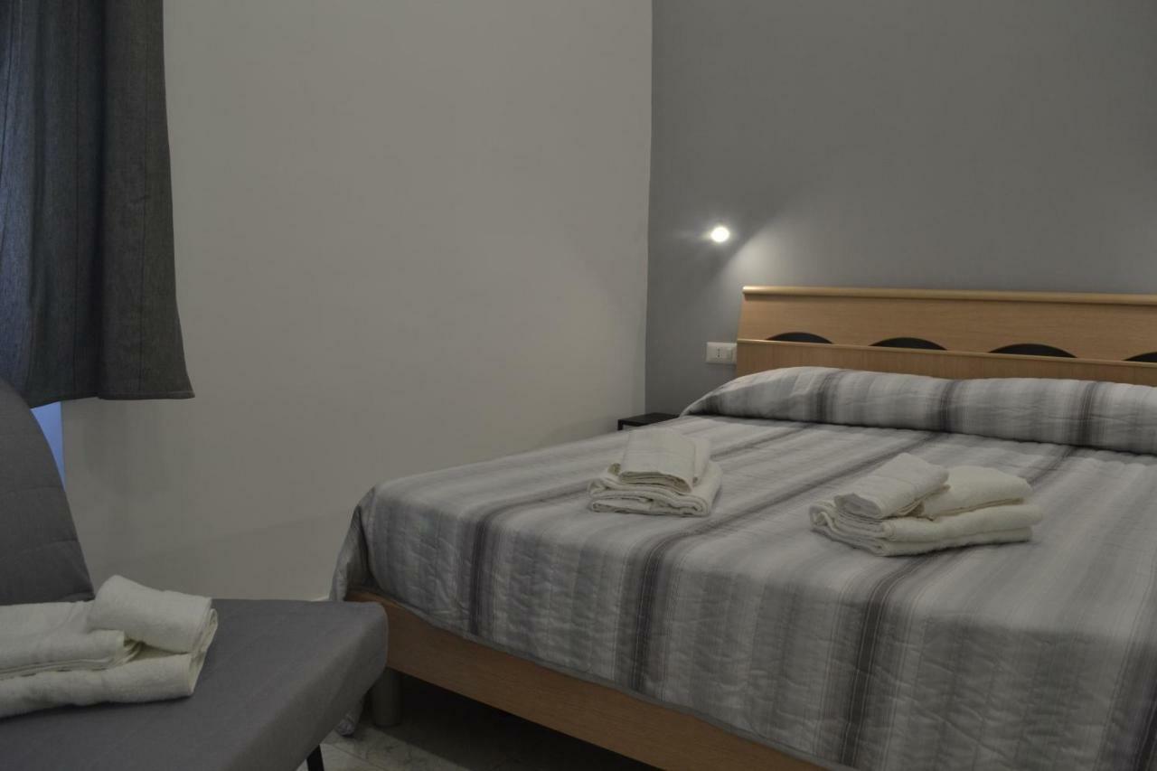 Hotel Antos 013 à Naples Extérieur photo