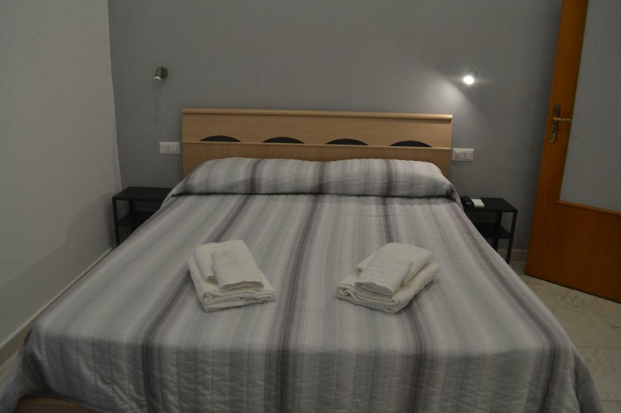 Hotel Antos 013 à Naples Extérieur photo